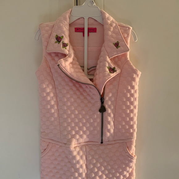 Romper - Picture 1 of 4